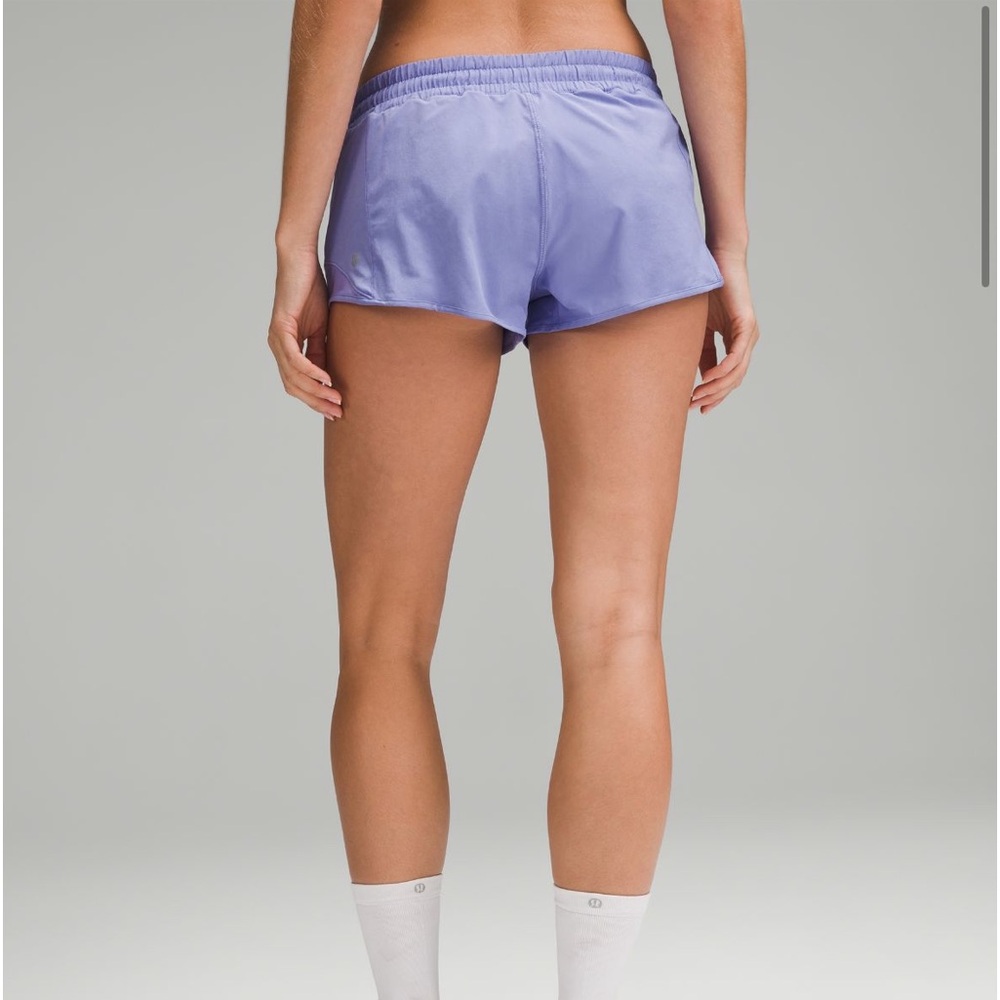 LULULEMON HOTTY HOT LR SHORTS 2.5” SHORTS IN DARK LAVENDER SZ 10 NWT - Picture 6 of 16